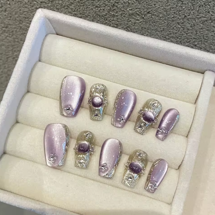 Combien de temps tiennent les press-on nails ?