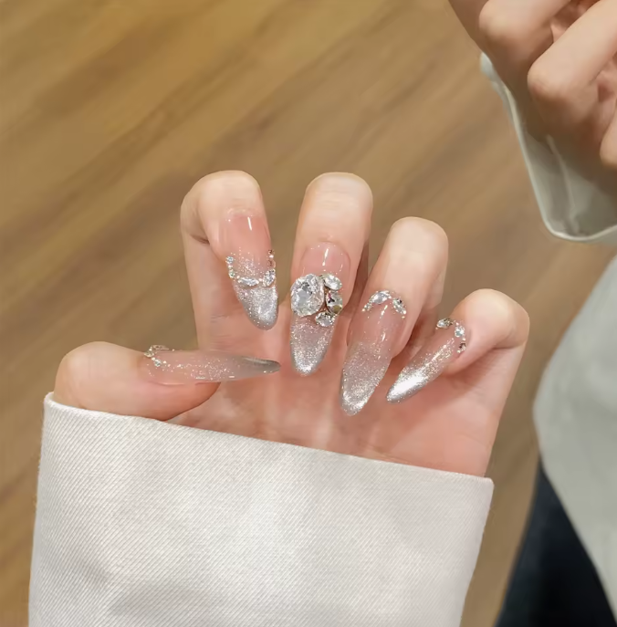 Press-on nails vs gel : quelle est la meilleure option ?